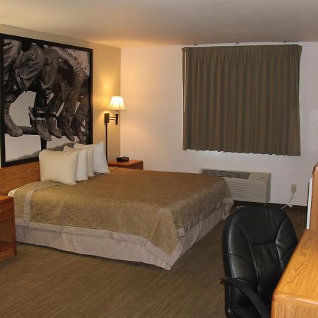 Homestead Inn And Suites Hardin Extérieur photo