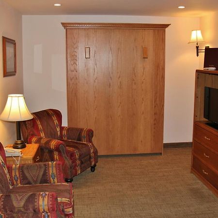 Homestead Inn And Suites Hardin Extérieur photo