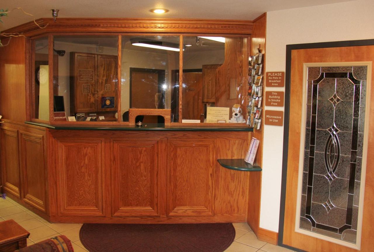 Homestead Inn And Suites Hardin Extérieur photo