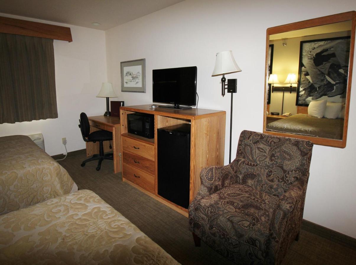 Homestead Inn And Suites Hardin Extérieur photo