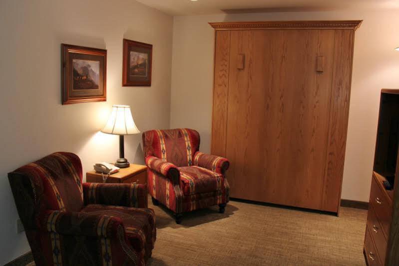 Homestead Inn And Suites Hardin Extérieur photo